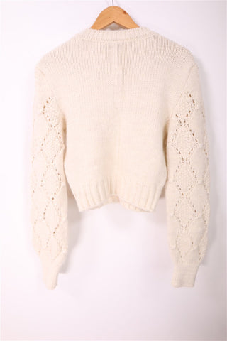 סריג רומנטי מעוצב בשמנת- XS-M