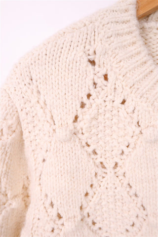 סריג רומנטי מעוצב בשמנת- XS-M