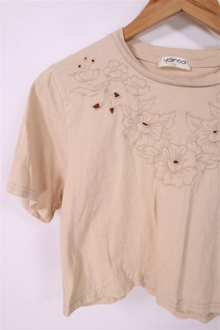 חולצת טי שרט קרופ קרושה בקרם- M