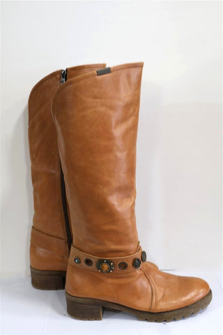 מגפיים ZIVA DOR מעוצבים בכאמל- מידה 40