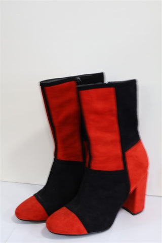 מגף מעוצב באדום ובשחור – מידה 39