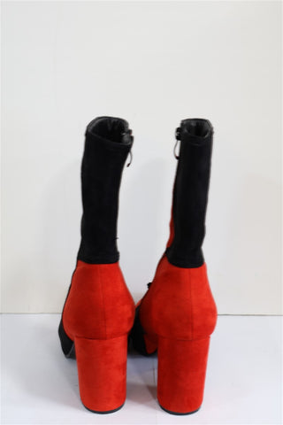 מגף מעוצב באדום ובשחור – מידה 39