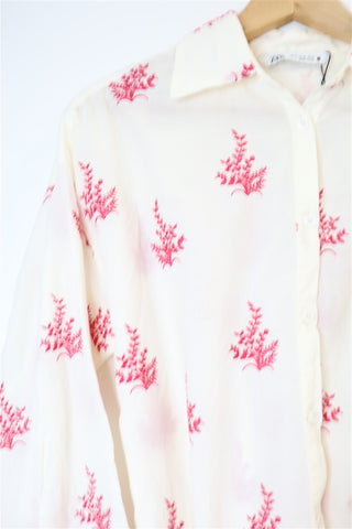 חולצה רומנטית ZARA רקומה בשמנת- XS-M