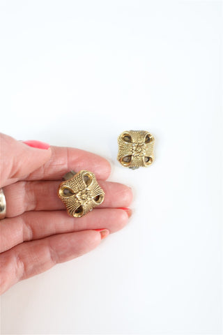 עגילי וינטיג מעוצבים ריבוע מוזהב -OS