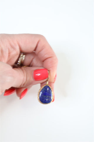 עגילי טיפה עם אבן כחולה - OS