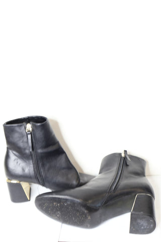 מגפון מיעוצב ZARA שחור- מידה 37