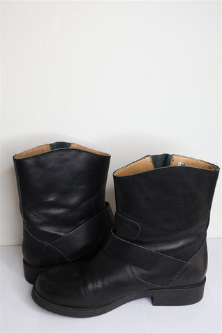 מגף עור MANGO בשחור – מידה 38