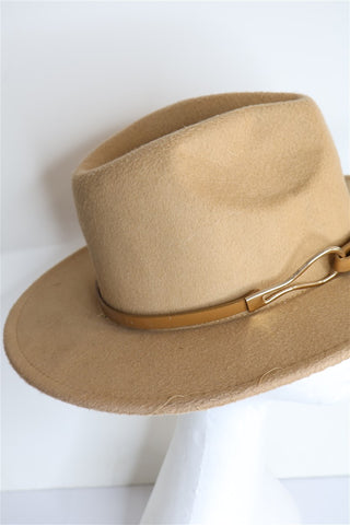 כובע לבד מעוצב בכאמל- OS