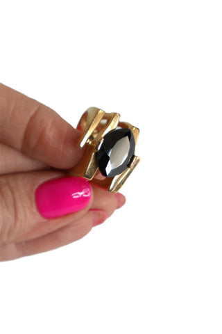 טבעת מטהבת מעוצבת עם אבן בורדו- OS