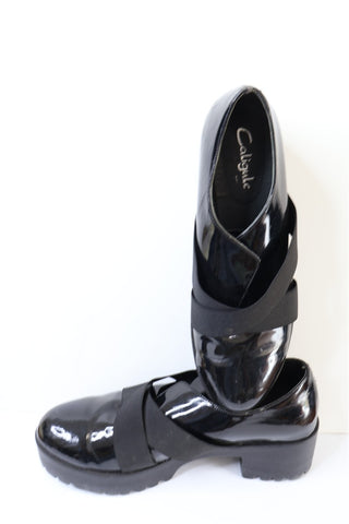 נעלי מוקסין סוליית טראק בשחור - מידה 39