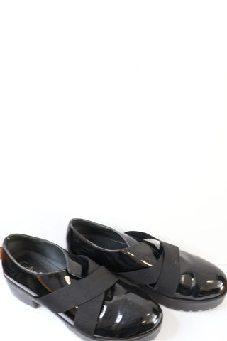 נעלי מוקסין סוליית טראק בשחור - מידה 39