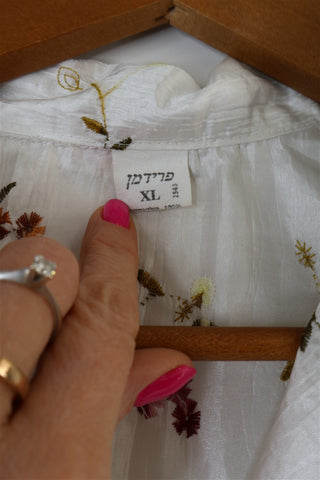 חולצת וינטיג רקומה בשמנת- L-XL