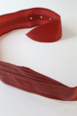 חגורת עור וינטיג מעוצבת באדום- S