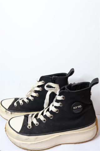 סניקרס  פלטפורמה בשחור לבן STEVE MADDEN - מידה 40-41