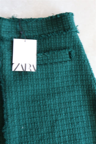 חצאית חדשה ZARA בירוק - M