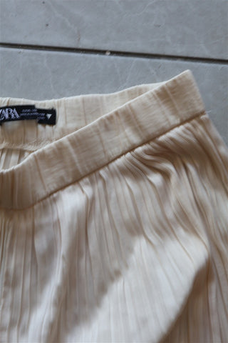 מכנסי חצאית פליסה מתרחבים ZARA בשמנת- L-XL
