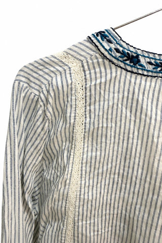 חולצת פסים רומנטית ZARA בלבן ותכלת - M-L