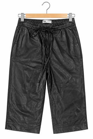 מכנסים דמוי עור 7/8 ZARA בשחור- XL-L