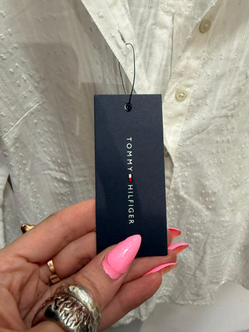 חולצה TOMMY HILFIGER  חדשה בלבן- M