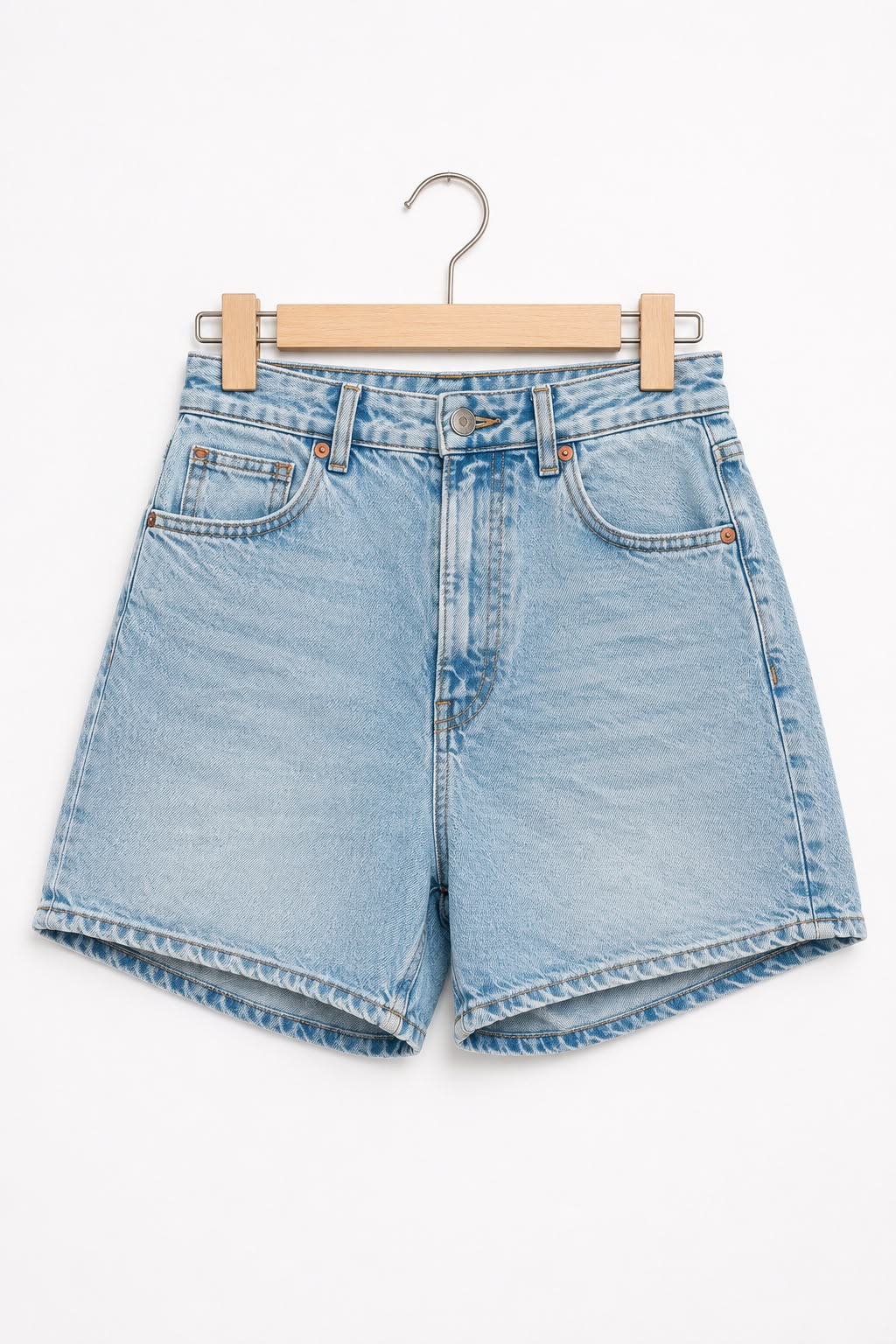 מכנסי גינס ברמודה ZARA בתכלת- S-M
