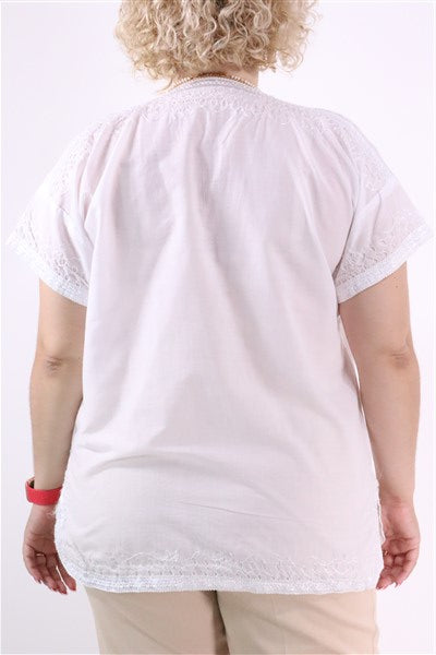 חולצה רקומה בלבן- XL