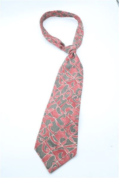 עניבה מעוצבת GUESS