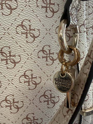תיק צד GUESS לבן - OS