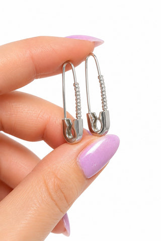 עגילי סיכת בטחון בגוון כסוף - OS