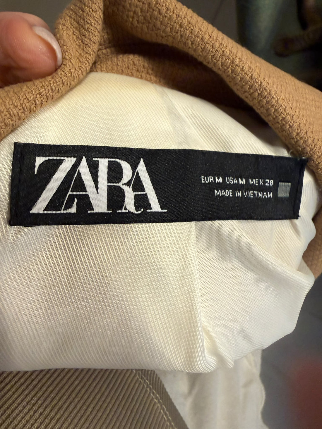 גקט ZARA אלגנטי מחוייט בכאמל- M, תמונה 4