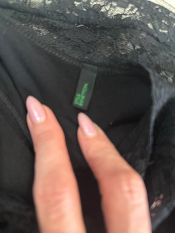 שמלת תחרה BENETTON בשחור- M