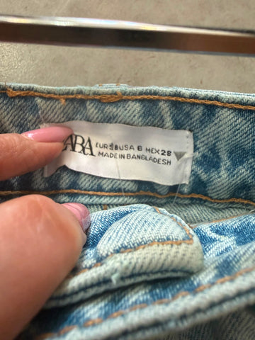 מכנסי גינס ברמודה ZARA בתכלת- S-M