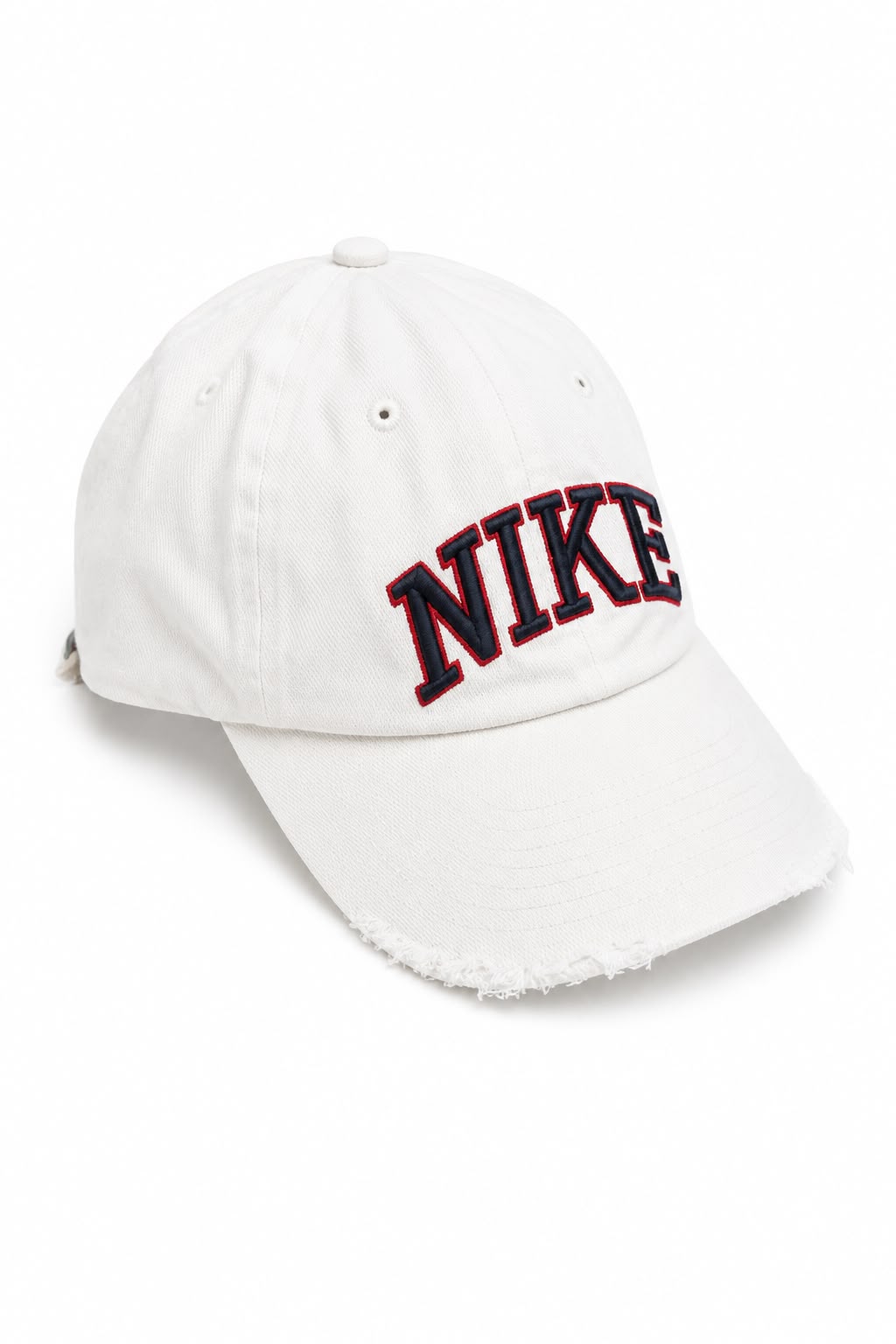 כובע קסקט NIKE בלבן- OS
