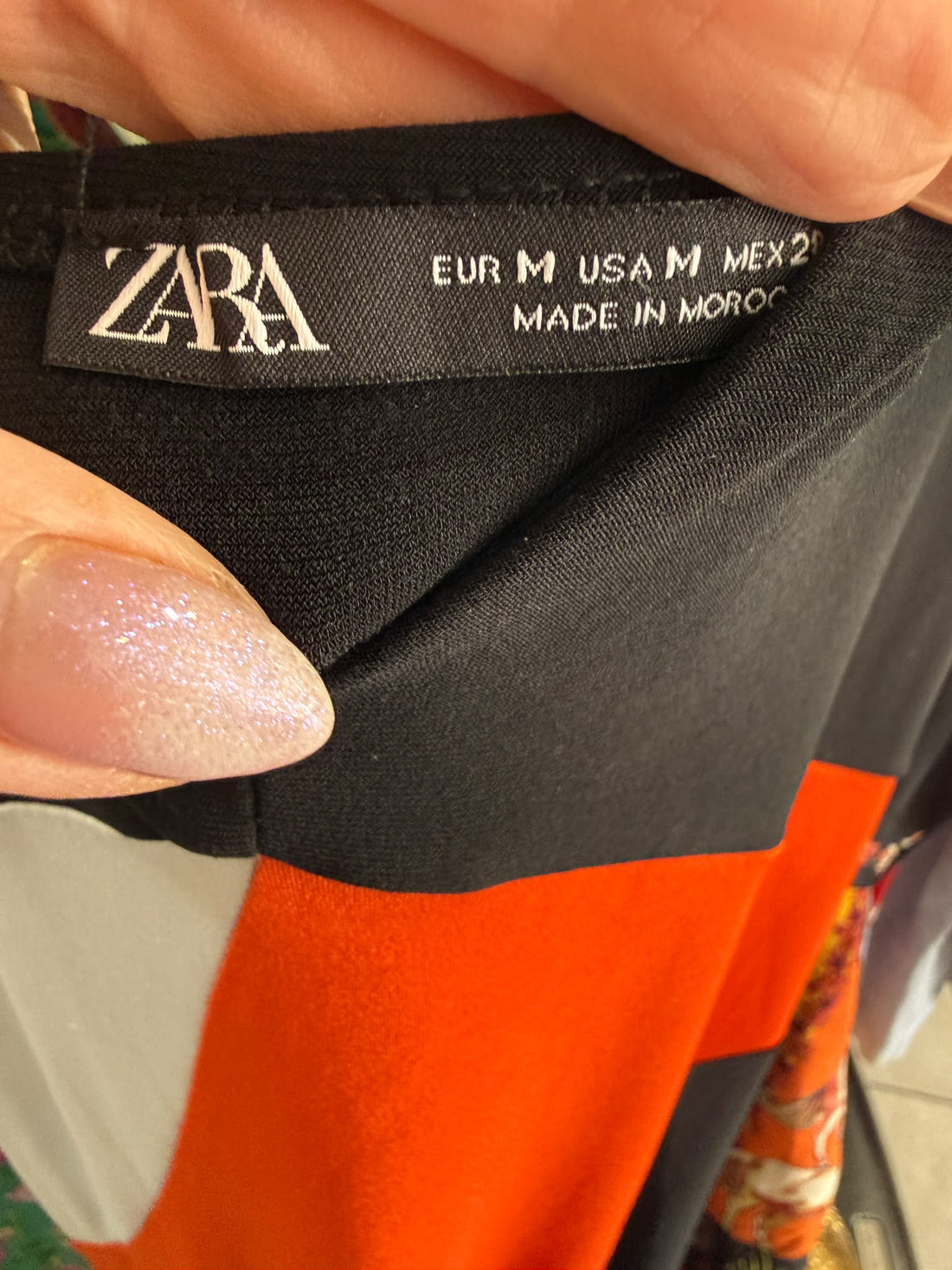 שמלת קזואל ZARA  בשחור אדום ולבן- M-L, תמונה 4